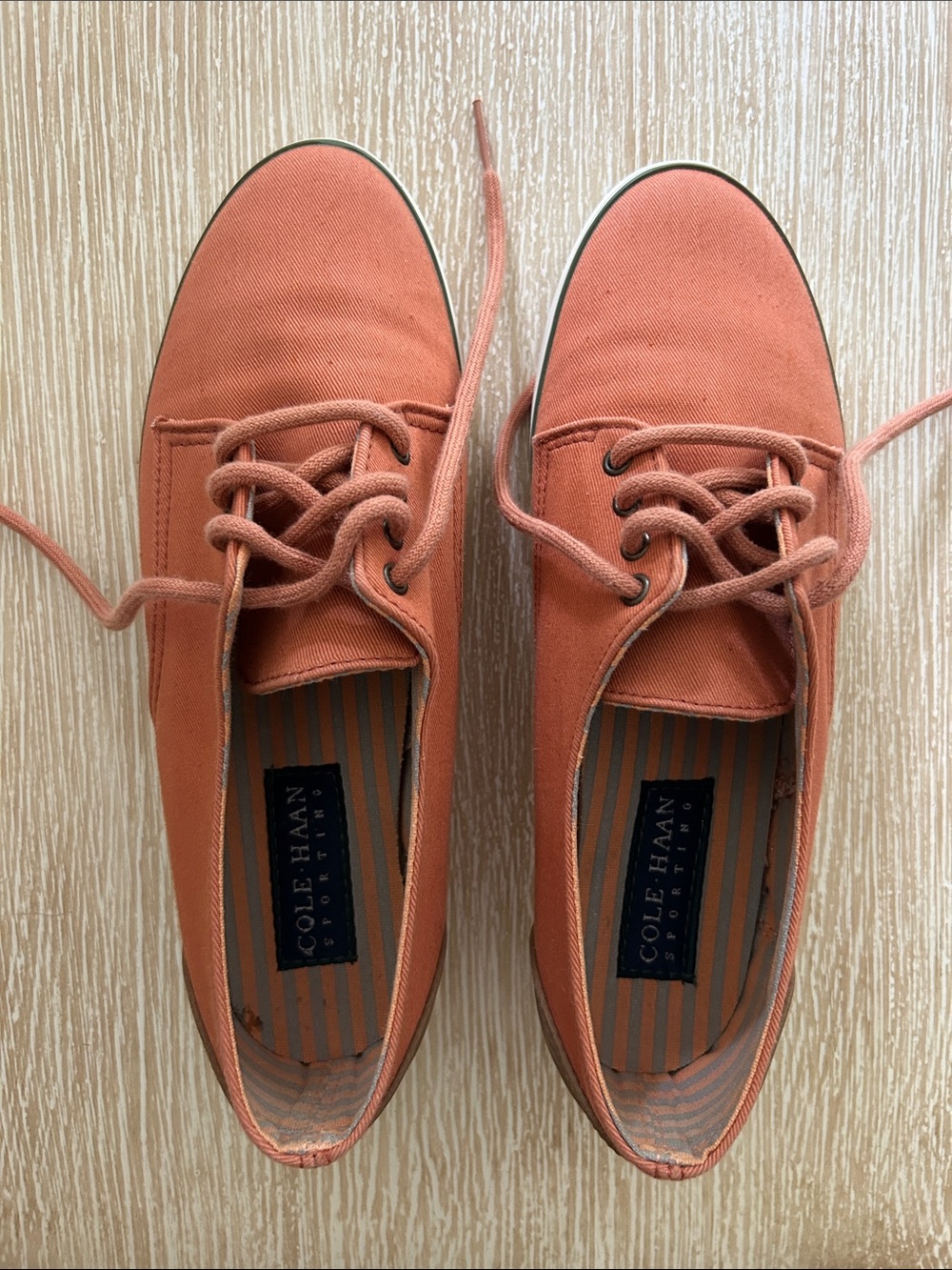 Cole Haan Sporting Subtle Orange Canvas Low-Top Lace-Up Sneakers size 8M